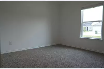 504 Oak Chase Avenue, Dayton, TX 77535 - Photo 15