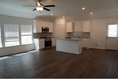 504 Oak Chase Avenue, Dayton, TX 77535 - Photo 3
