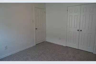 504 Oak Chase Avenue, Dayton, TX 77535 - Photo 19