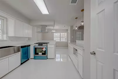 5622 Valkeith Drive, Houston, TX 77096 - Photo 13