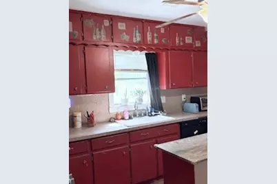 900 E Houston Street, Highlands, TX 77562 - Photo 25