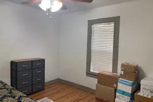 900 E Houston St, Highlands, TX 77562 - Photo 35