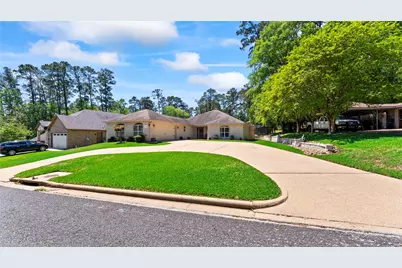 621 Hillcrest Circle, Huntsville, TX 77340 - Photo 1