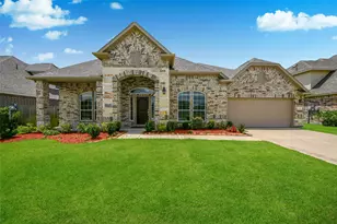 1577 Elm Ct, Angleton, TX 77515 - Photo 1