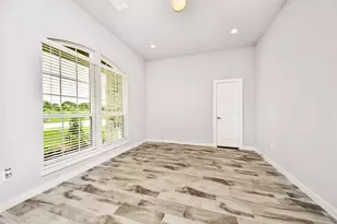 1577 Elm Ct, Angleton, TX 77515 - Photo 7