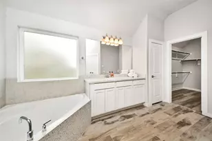 1577 Elm Ct, Angleton, TX 77515 - Photo 23