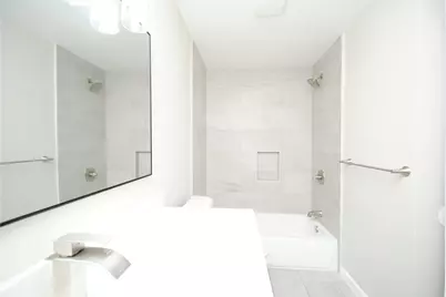 2515 Yoakum Boulevard #11, Houston, TX 77006 - Photo 3