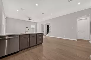 8802 Hollister Pine Ct, Houston, TX 77080 - Photo 27