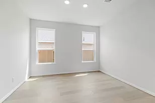 4202 Red Cedar Ring Ln, Pinehurst, TX 77362 - Photo 5