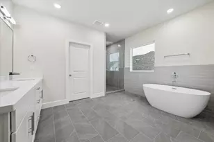 6330 Paddington Bnd Dr, Houston, TX 77008 - Photo 15