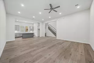 6330 Paddington Bnd Dr, Houston, TX 77008 - Photo 11