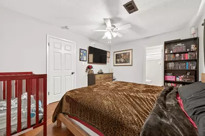 805 Camelot Lane, Friendswood, TX 77546 - Photo 35