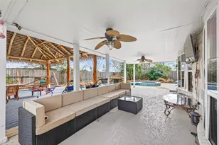 805 Camelot Ln, Friendswood, TX 77546 - Photo 39