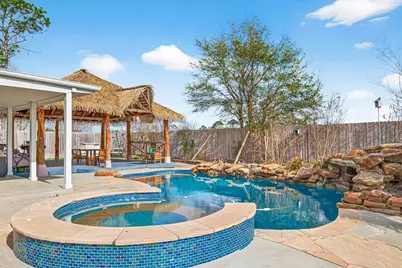 805 Camelot Lane, Friendswood, TX 77546 - Photo 47