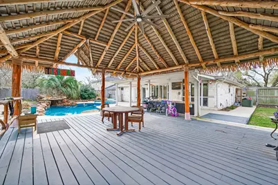 805 Camelot Lane, Friendswood, TX 77546 - Photo 41