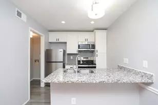 2100 Wilcrest Dr, Houston, TX 77042 - Photo 17