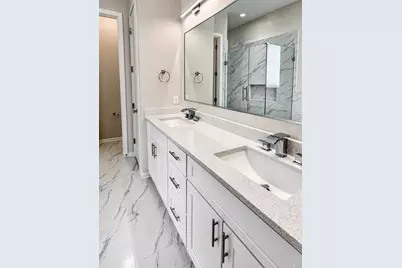 815 Elkhart Street #A, Houston, TX 77091 - Photo 5