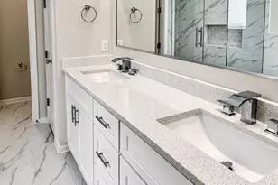 815 Elkhart St, Houston, TX 77091 - Photo 5