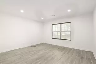 2626 Druid St, Houston, TX 77091 - Photo 7