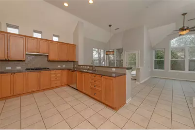 58 S Plum Crest Circle, The Woodlands, TX 77382 - Photo 9