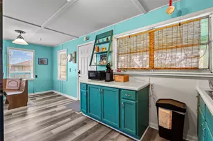 1617 Avenue J, Dickinson, TX 77539 - Photo 13