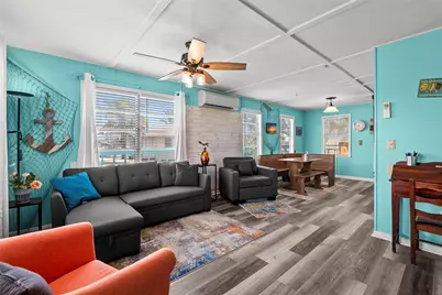 1617 Avenue J, Dickinson, TX 77539 - Photo 5