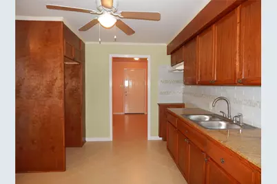 1305 Jennifer Lane, Houston, TX 77029 - Photo 3