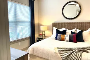 401 W 25th St, Houston, TX 77008 - Photo 5