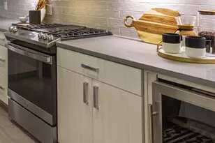 401 W 25th St, Houston, TX 77008 - Photo 15