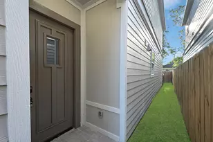 2116 Sam Wilson St, Houston, TX 77020 - Photo 3