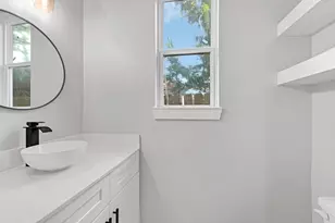 2116 Sam Wilson St, Houston, TX 77020 - Photo 5