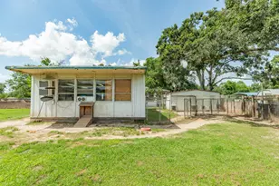 2230 Nancy St, Alvin, TX 77511 - Photo 37