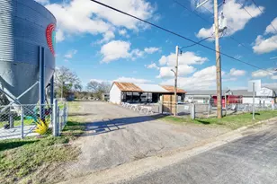 710 S May St, Madisonville, TX 77864 - Photo 1