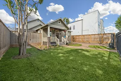 215 E 26th Street, Houston, TX 77008 - Photo 3