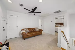 215 E 26th St, Houston, TX 77008 - Photo 23