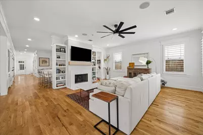 215 E 26th Street, Houston, TX 77008 - Photo 7