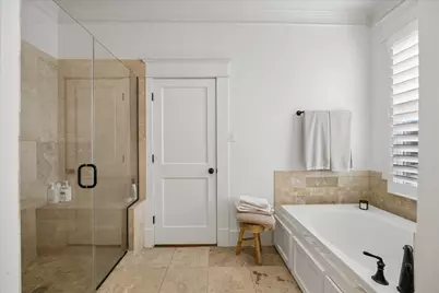 215 E 26th Street, Houston, TX 77008 - Photo 19