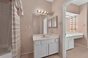 360 Wilcrest Dr, Houston, TX 77042 - Photo 31