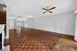 360 Wilcrest Dr, Houston, TX 77042 - Photo 5