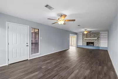 1421 16th Avenue N, Texas City, TX 77590 - Photo 5