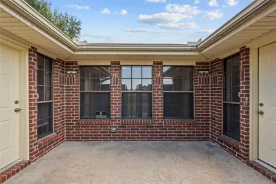 1421 16th Avenue N, Texas City, TX 77590 - Photo 3