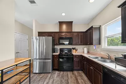 1009 Niagara Street, Houston, TX 77051 - Photo 5