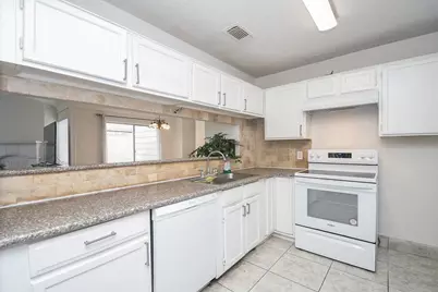 9231 Homeland Drive, Houston, TX 77083 - Photo 7