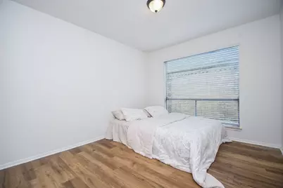 9231 Homeland Drive, Houston, TX 77083 - Photo 19