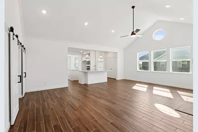 304 Boulden Court, Sealy, TX 77474 - Photo 7