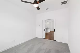 304 Boulden Ct, Sealy, TX 77474 - Photo 13