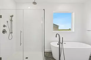 304 Boulden Ct, Sealy, TX 77474 - Photo 17