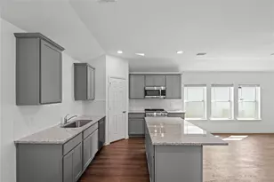 500 Oak Chase Ave, Dayton, TX 77535 - Photo 5