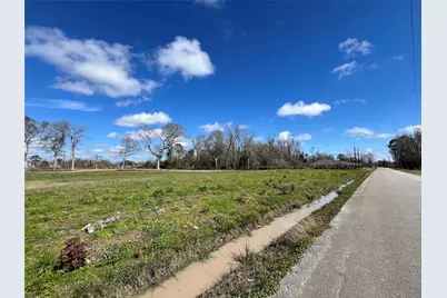 805 S Winfree Street, Dayton, TX 77535 - Photo 5