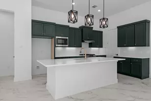 12139 Canal Vw Blvd, Mont Belvieu, TX 77580 - Photo 9
